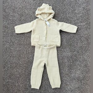 Cream NWT Baby Gap 12-18 months knit 2 piece set